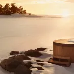 Skargards Panel hottub met interne kachel en geïsoleerde deksel in een besneeuwd landschap