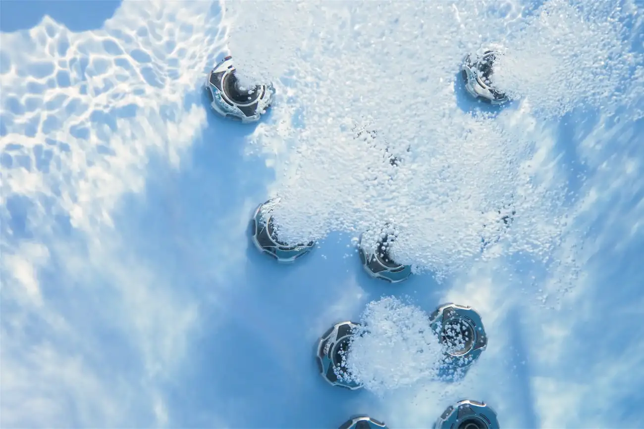 Nordic hot tub met massagejets